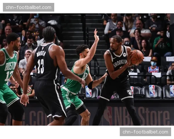 “山东泰山官宣巴西中场帕托因伤赛季报销,紧急寻枪” “山东泰山官宣巴西中场帕托因伤赛季报销,紧急寻枪”