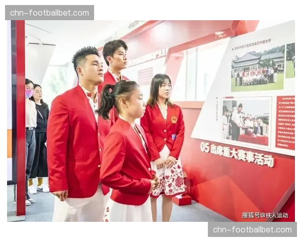 浙江省城市足球联赛开幕式：汪顺、石智勇等5位浙江籍奥运冠军现场同框